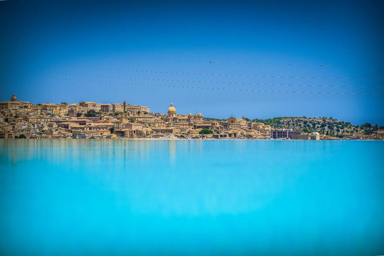 Bed and Breakfast Baglio Genovesi Noto Exterior foto